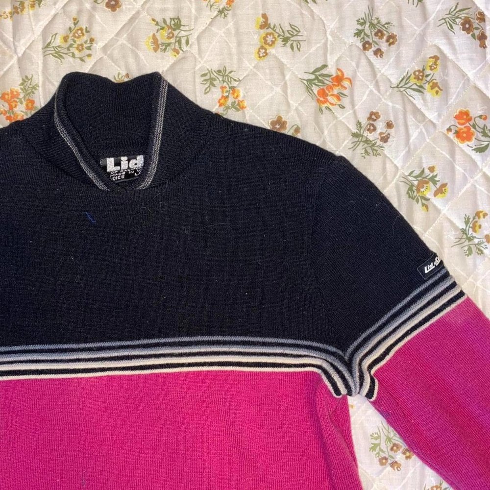 Lids 90’s Sweater